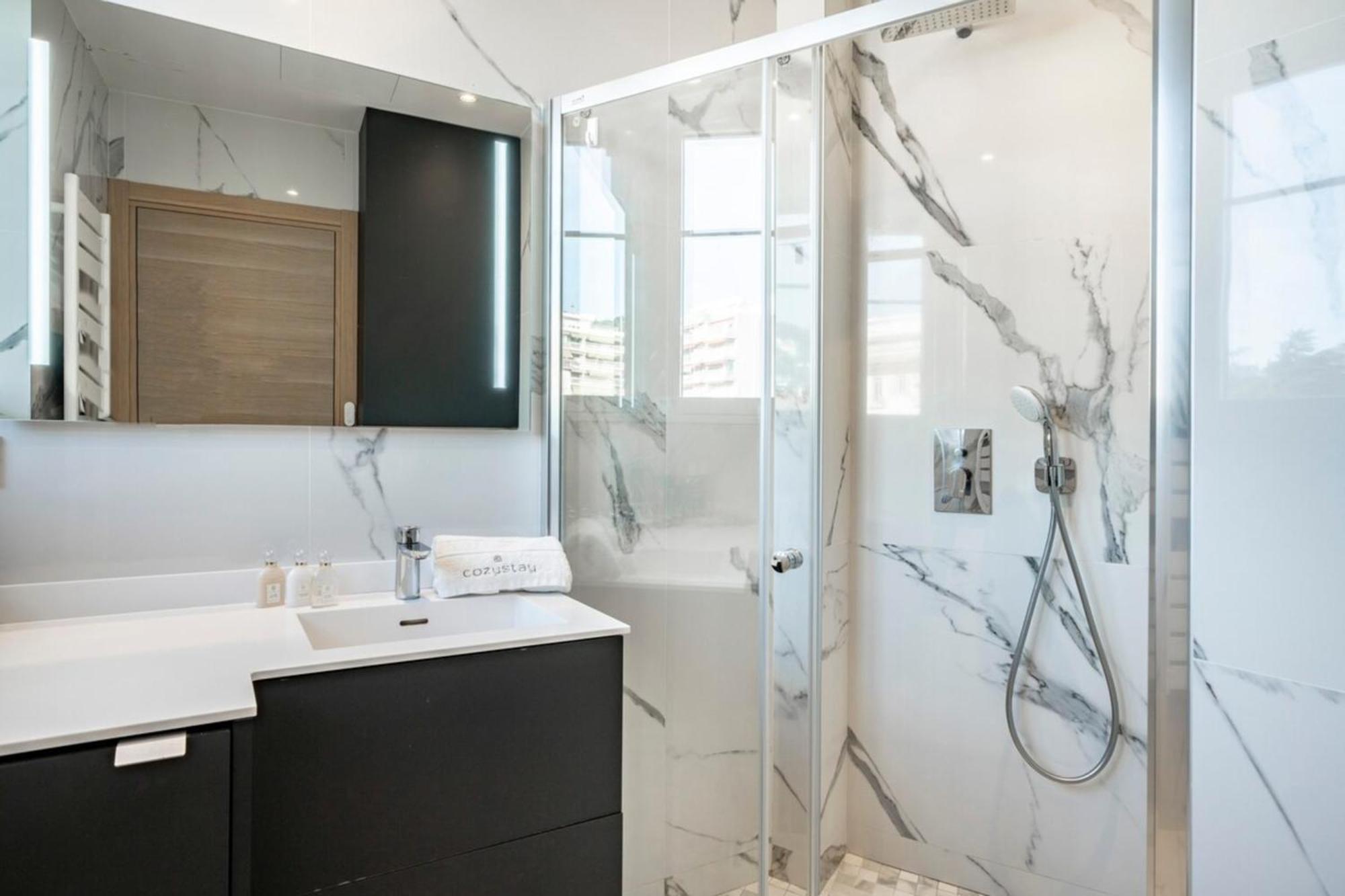 Wonderful 2 Bedroom *
